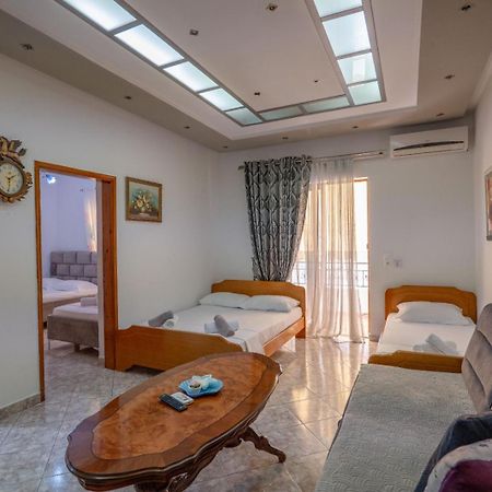 Hotel Vila Vilson Саранде Екстериор снимка