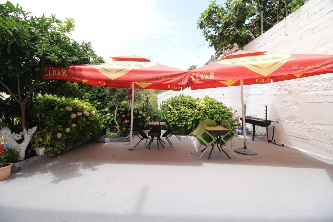 Hotel Vila Vilson Саранде Екстериор снимка