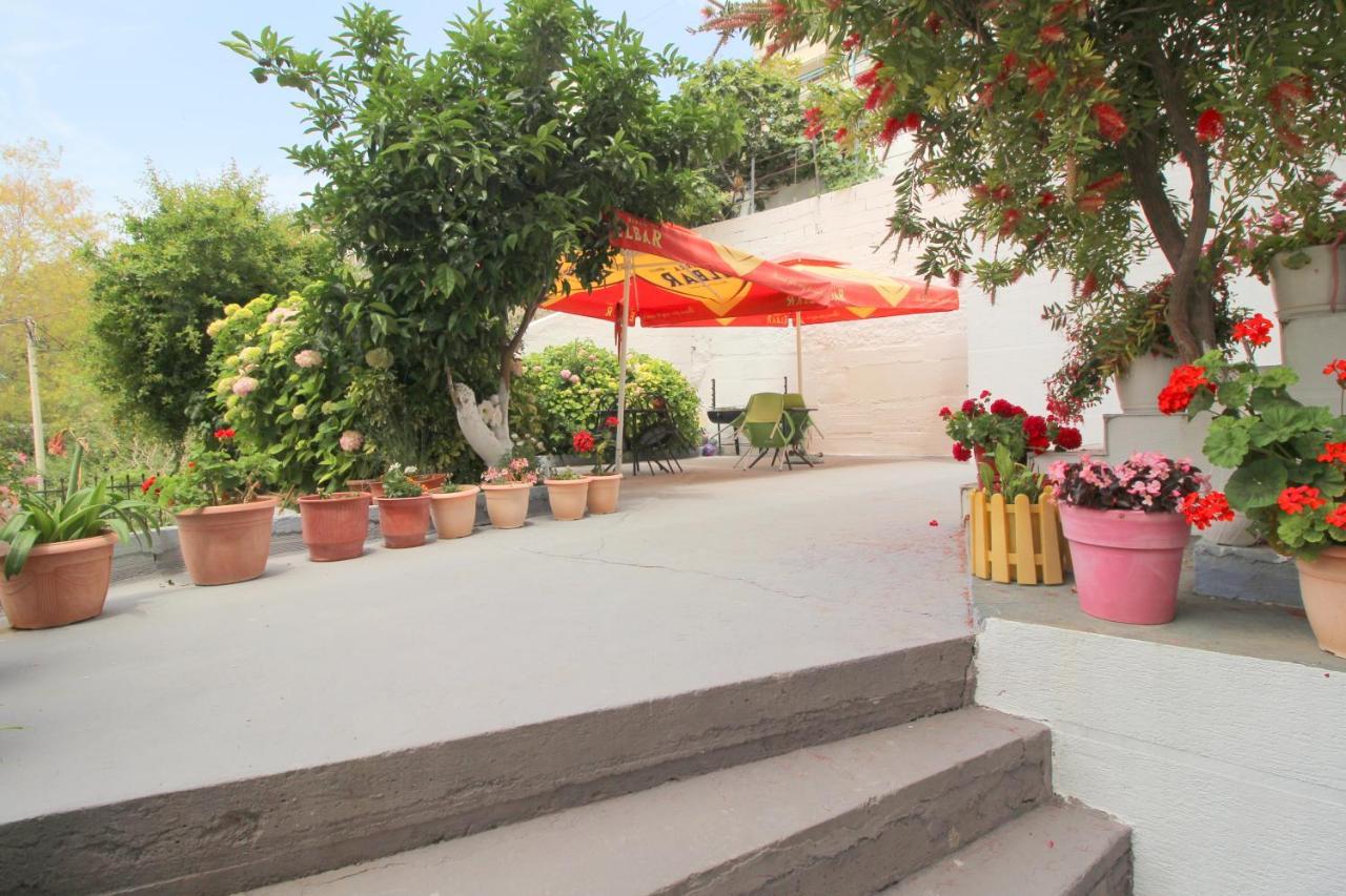 Hotel Vila Vilson Саранде Екстериор снимка