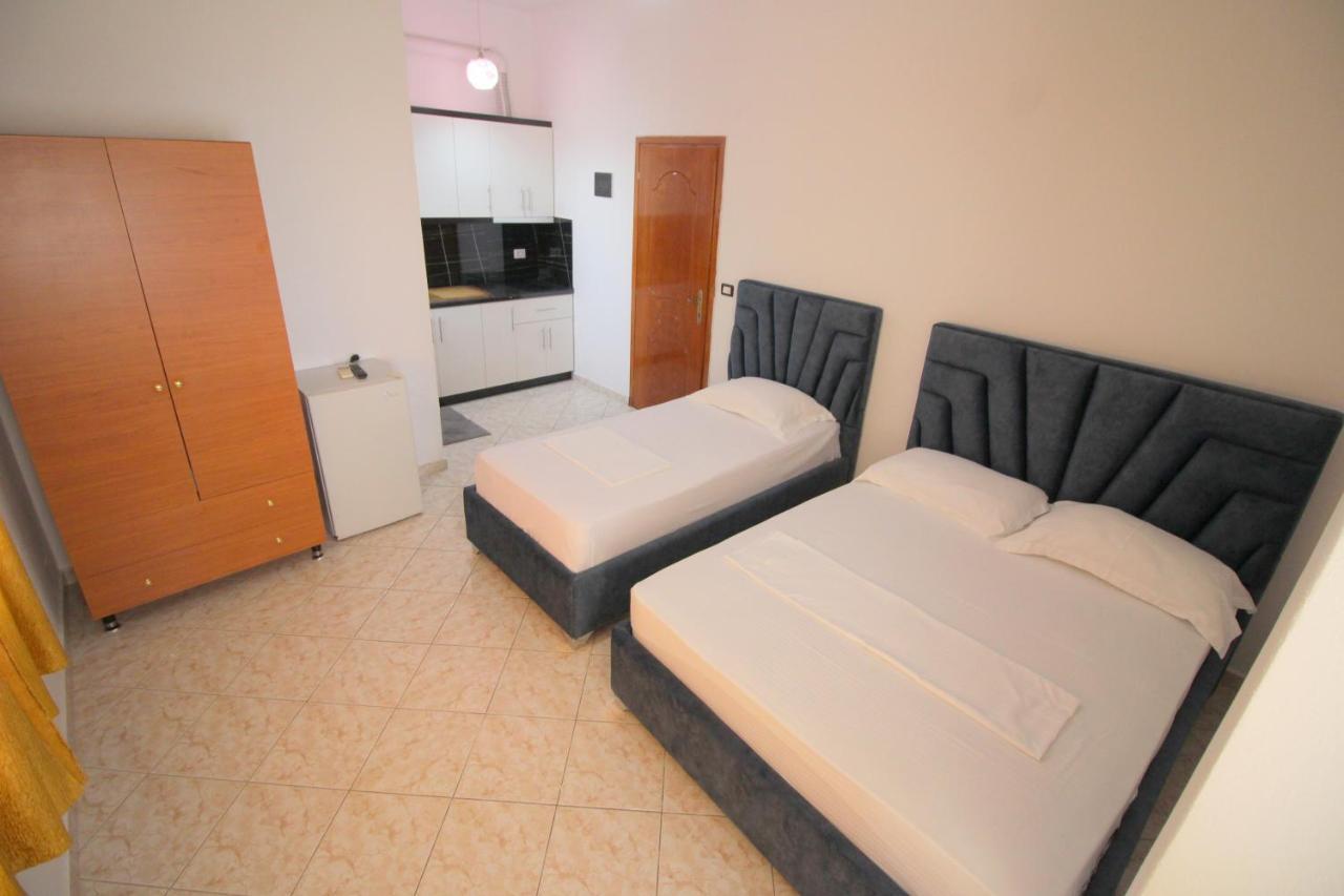 Hotel Vila Vilson Саранде Екстериор снимка