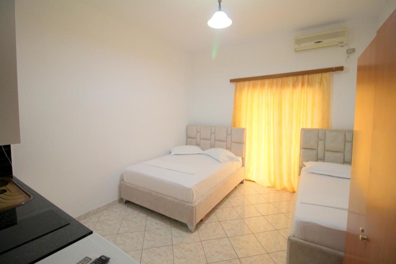 Hotel Vila Vilson Саранде Стая снимка
